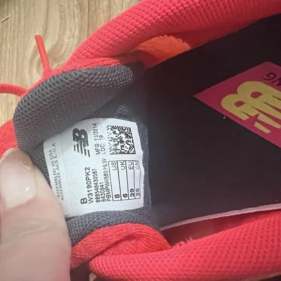 NEW BALANCE 3190 V2 Sneaker Size 8 Trainers Orange Pink Synthetic Women Coral - Picture 9 of 9